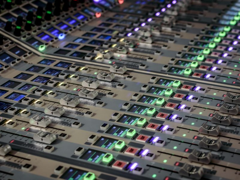 Audio Visual Technology: Which Industries Can Benefit from It?